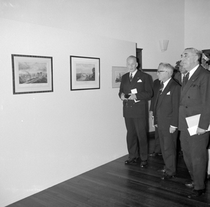 881757 Afbeelding van de opening van een tentoonstelling in het Spoorwegmuseum te Utrecht.